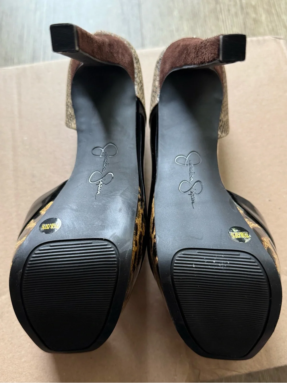 Jessica Simpson bold platform